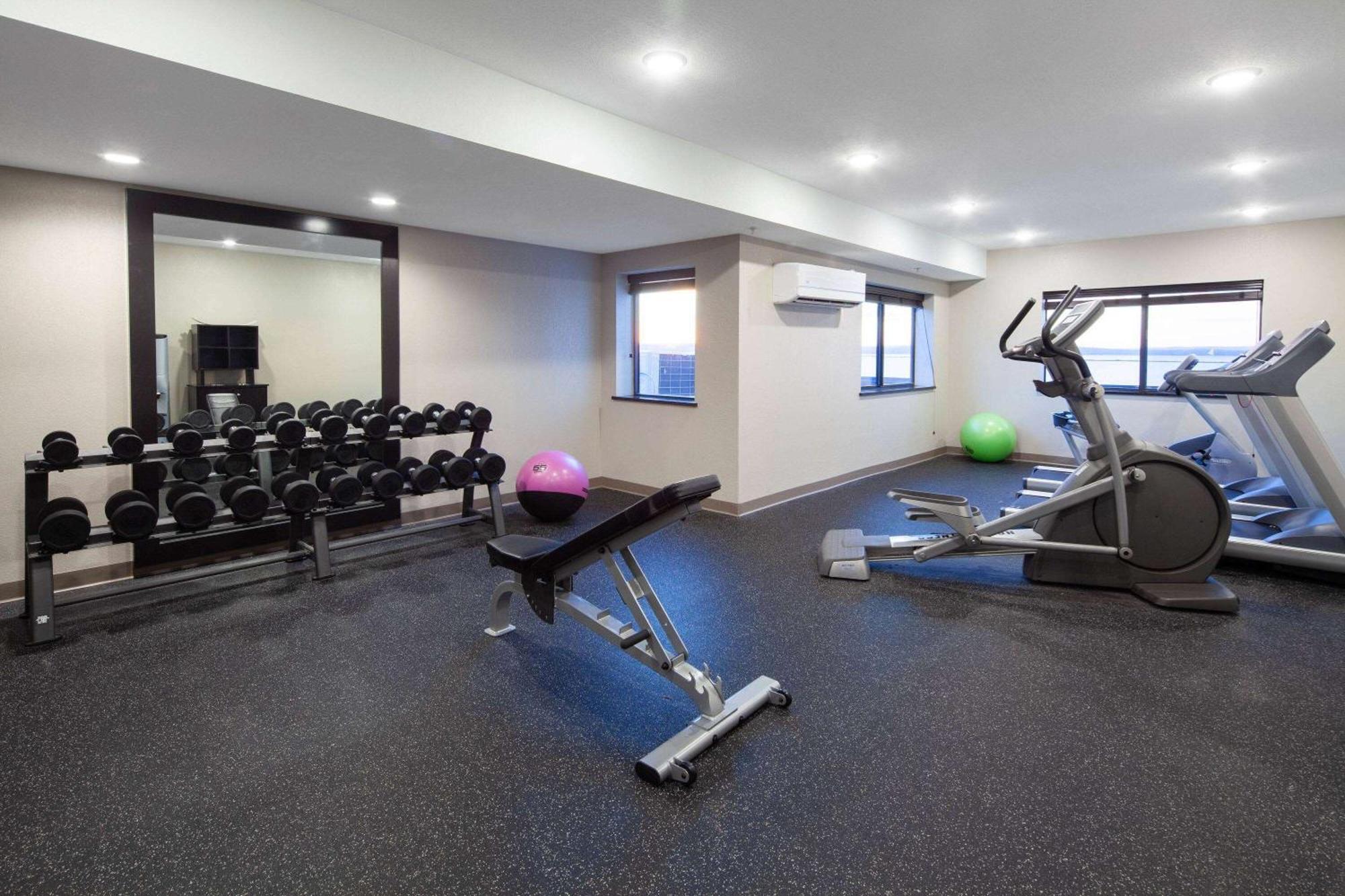 Americinn By Wyndham Ashland Ngoại thất bức ảnh